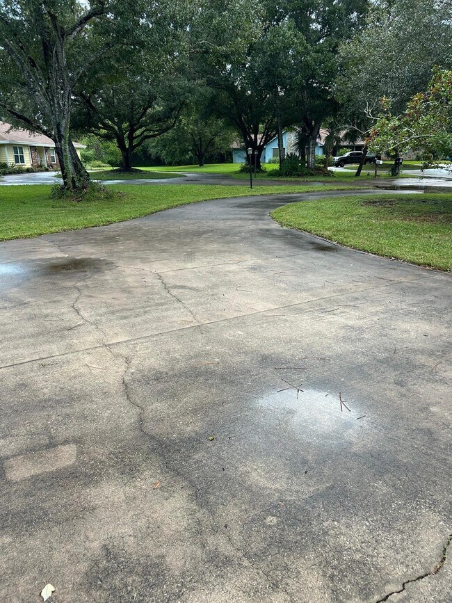 Building Photo - 935 34th Ave