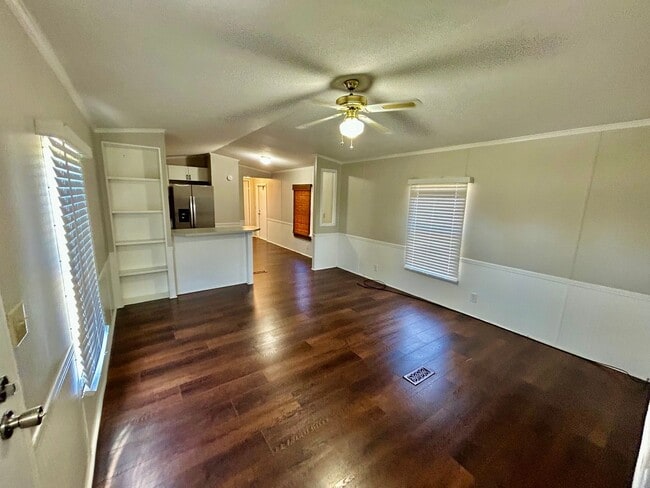 Building Photo - 2 Bedroom In Mount Sterling!