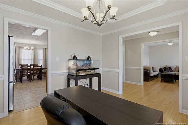 Building Photo - 420 Thorncliff Dr