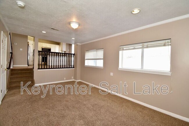 Building Photo - 3061 N 1300 E