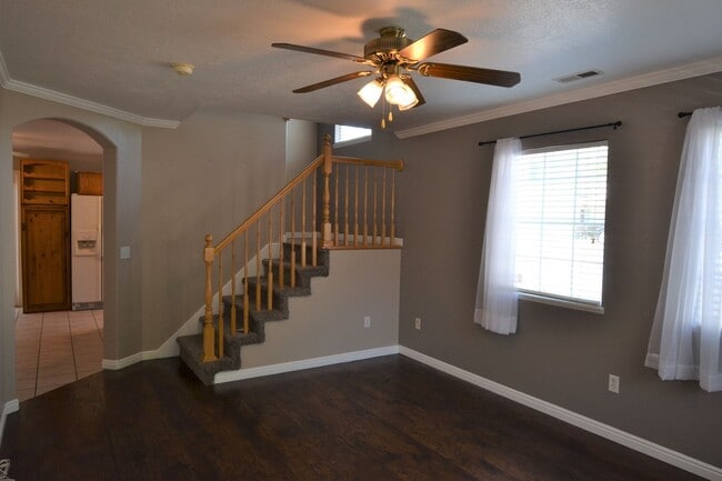 Building Photo - Adorable 3 Bed 2 Bath Townhouse in West Valley!!!