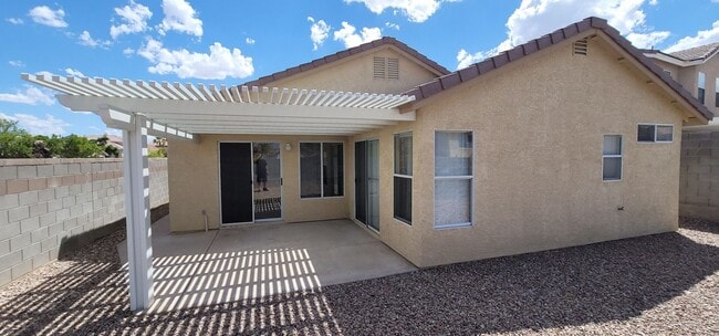 Building Photo - Beautiful Single Story Summerlin Home on a corner lot.