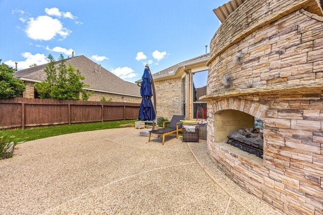 Building Photo - 25207 Summer Chase Dr