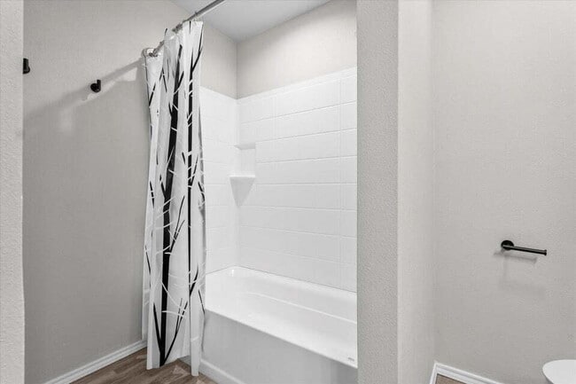 Building Photo - 327 Hiracheta Dr