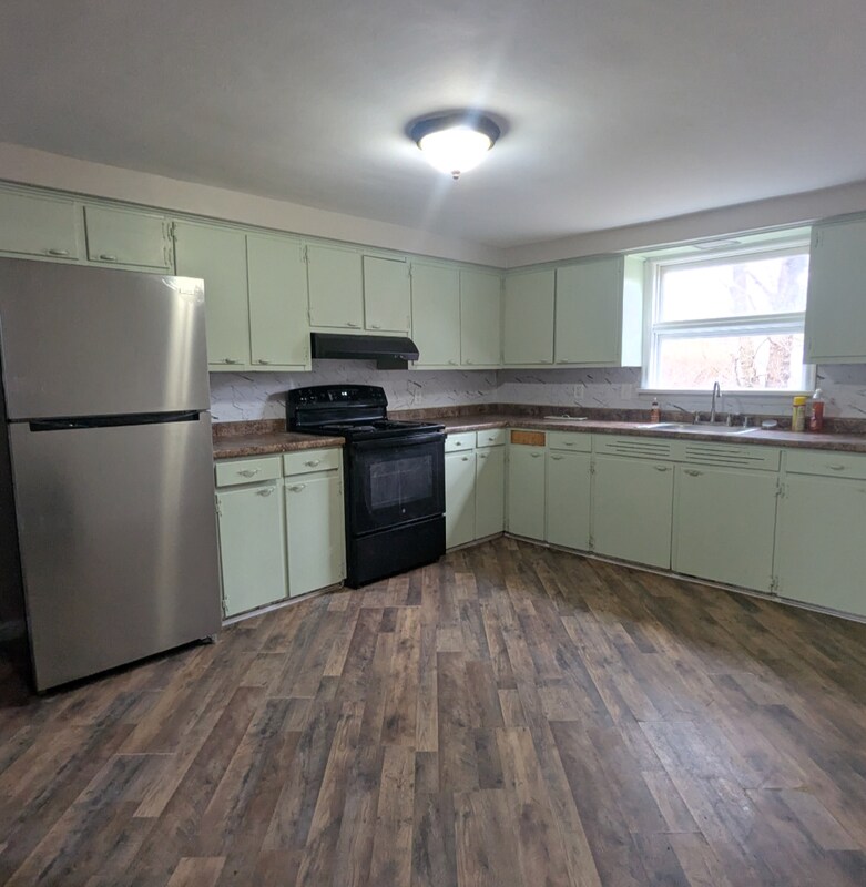 Building Photo - 714 Orchard St