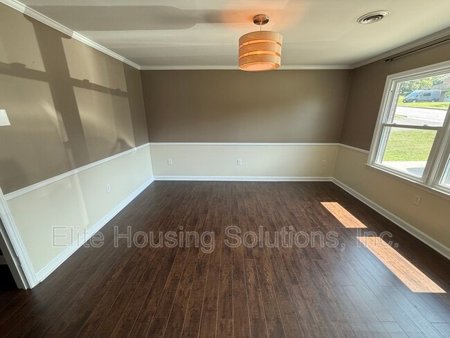 Building Photo - 820 N 16th St