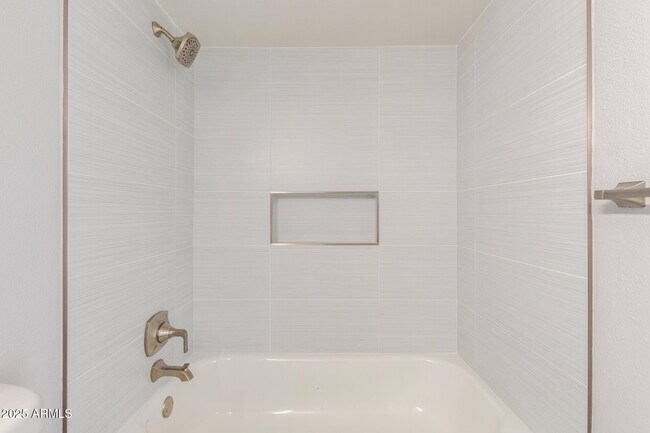 Building Photo - 4302 N 80th Ln