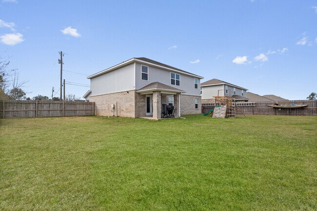 Building Photo - 8588 Palmetto Dr