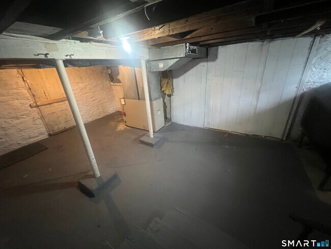 Building Photo - 110 Asylum St