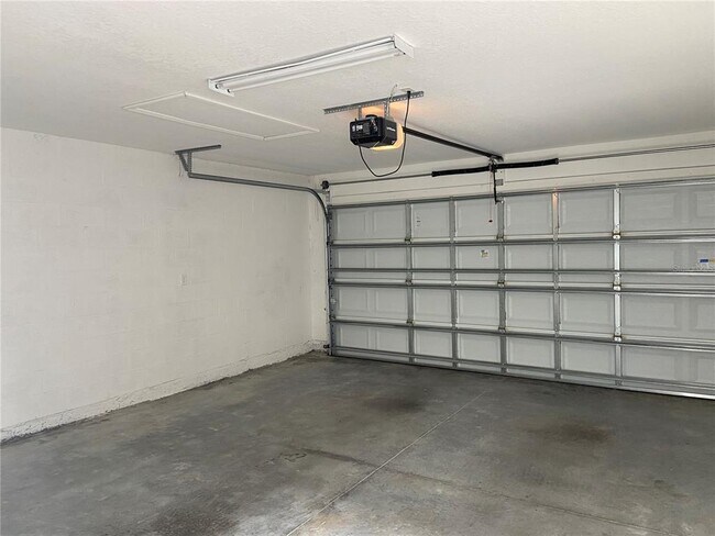 Building Photo - 5029 Avalon Park Blvd
