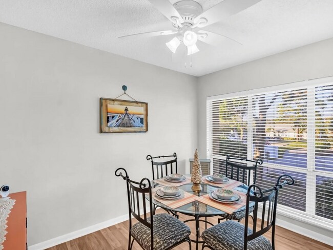 Building Photo - 616 Windrush Bay Dr