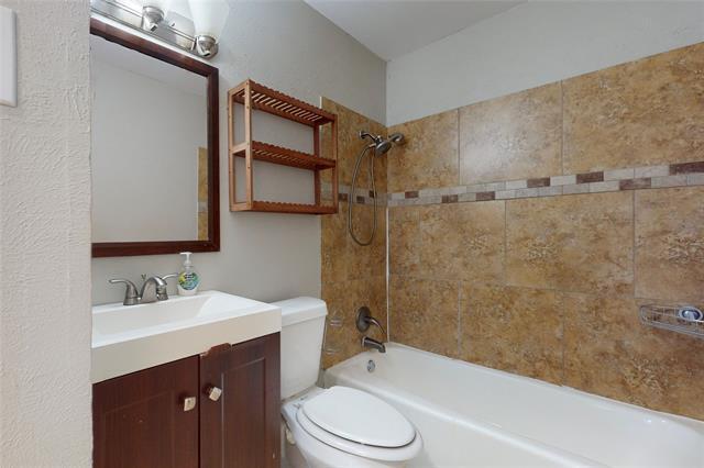 Building Photo - 2307 Dartmouth Dr