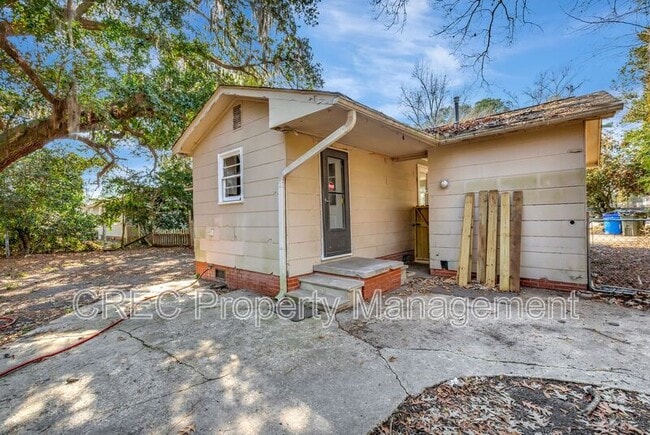 Building Photo - 848 Savage Rd