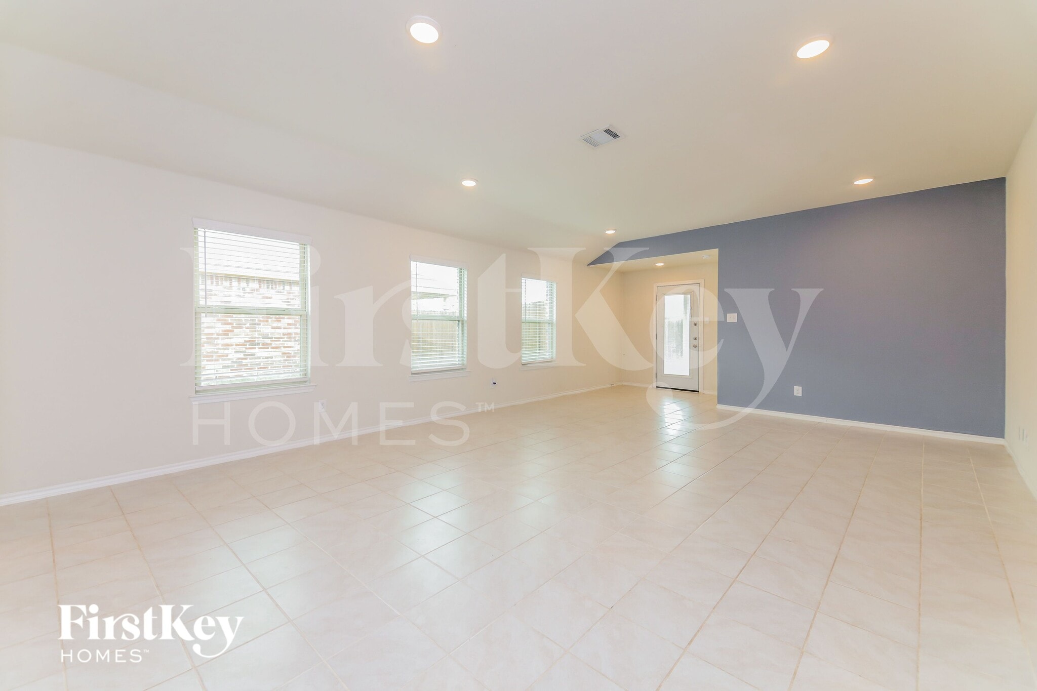 Building Photo - 312 Shiplap Ln