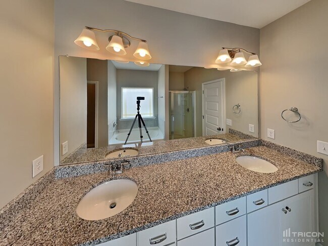 Building Photo - 106 Juliette Ct