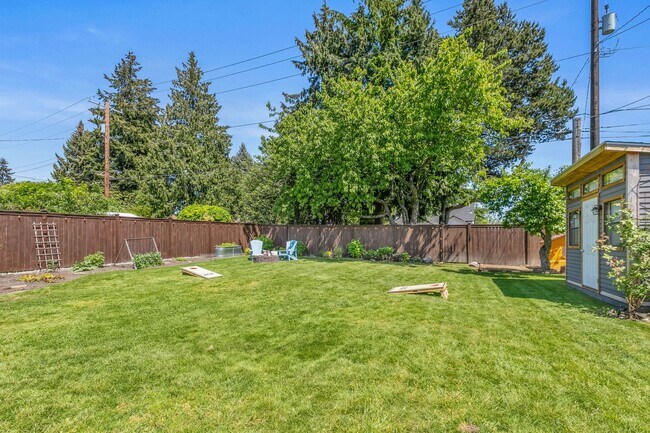 Building Photo - 3Bd/2.25Ba Seattle House