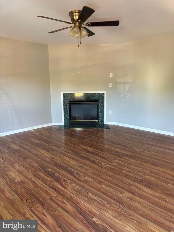 Building Photo - 802 Pendleton Ln