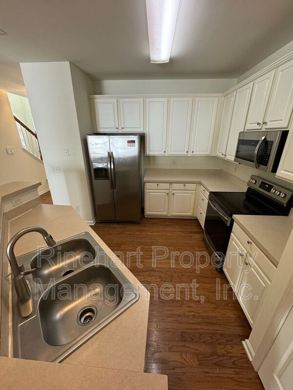 Building Photo - 742 Shellstone Pl