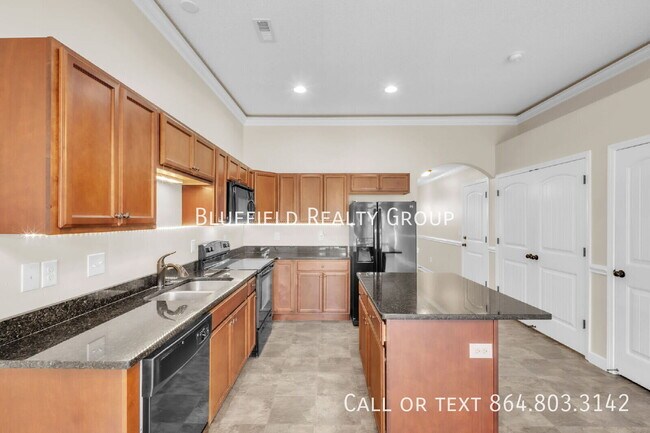 Building Photo - 562 Wesberry Cir