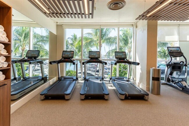 Building Photo - 400 Alton Rd