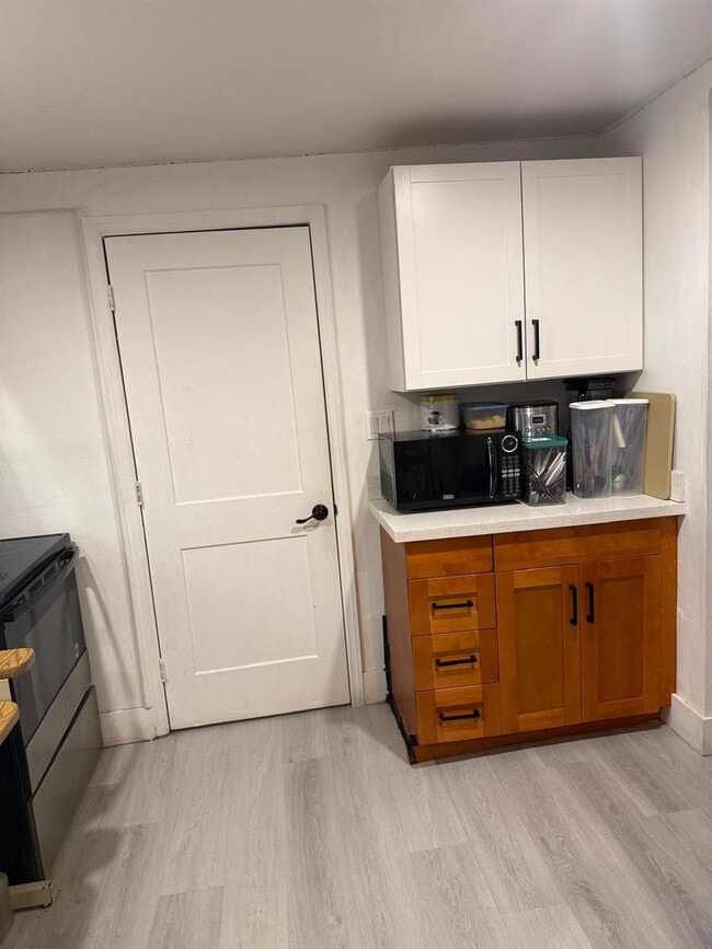 Building Photo - 1116 W 32nd St