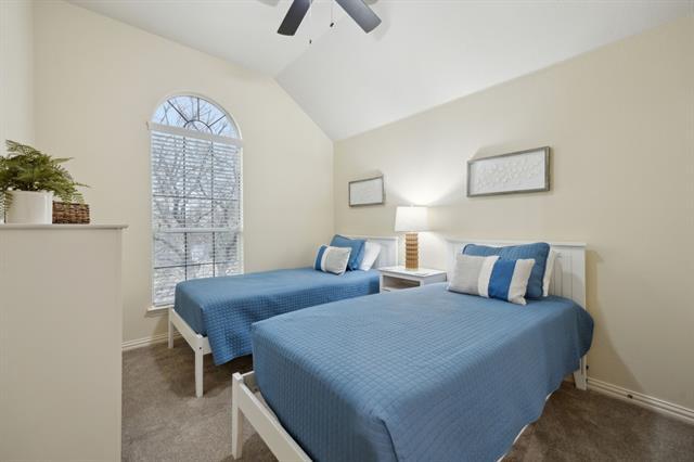 Building Photo - 1261 Golf Club Dr