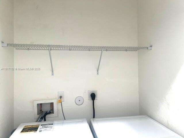 Building Photo - 5505 NW 27th Ct