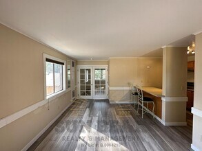 Building Photo - Cute One Bedroom! Will be Newly Painted!
