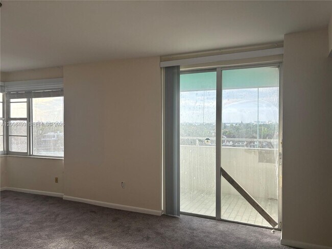 Building Photo - 5255 Collins Ave