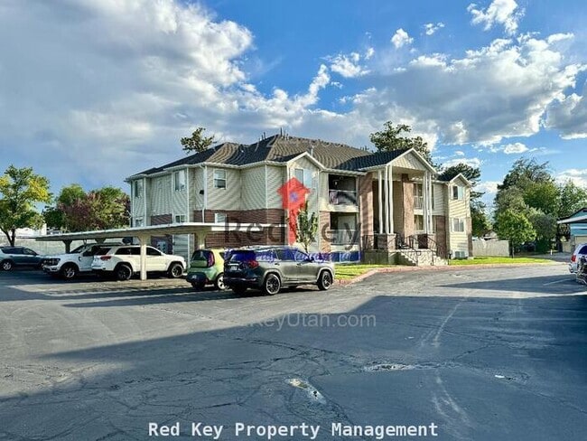 Building Photo - Country Cove 147 W #111