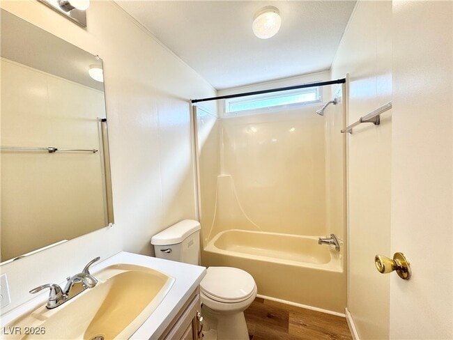 Building Photo - 2336 Jeane Ave