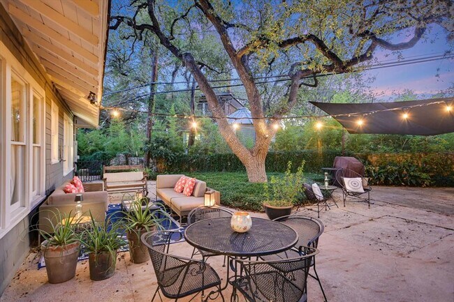 Building Photo - 1402 Windsor Rd