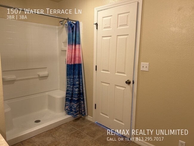 Building Photo - 1507 Water Terrace Ln