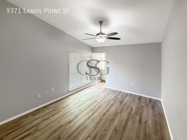 Building Photo - 9371 Lands Point St