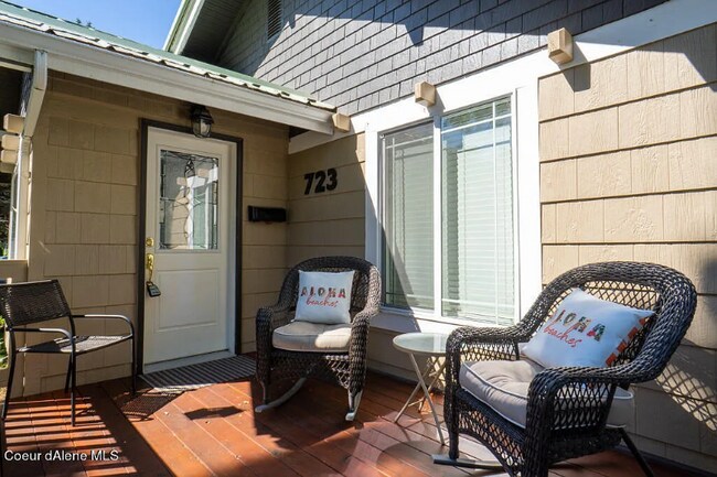 Building Photo - 723 N Government Way