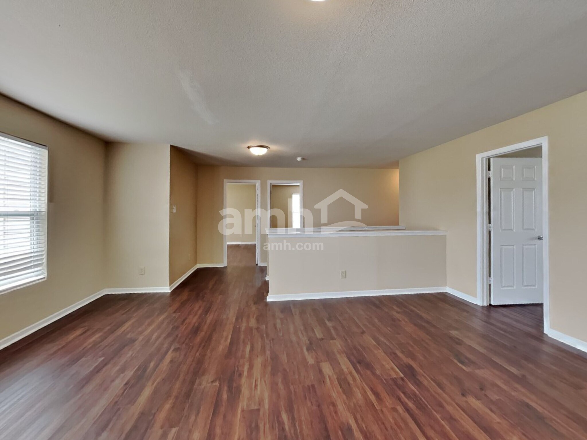 Building Photo - 10522 McClain Dr