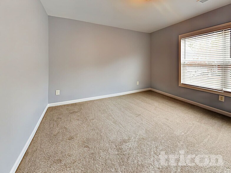Building Photo - 205 Ledgewood Mill Way NE