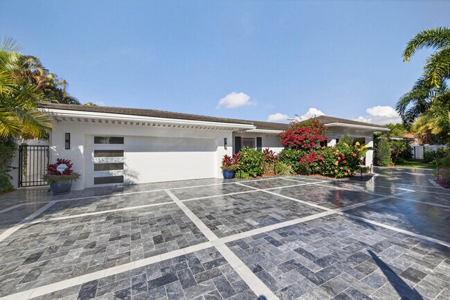 Building Photo - 3109 NE 42nd Ct