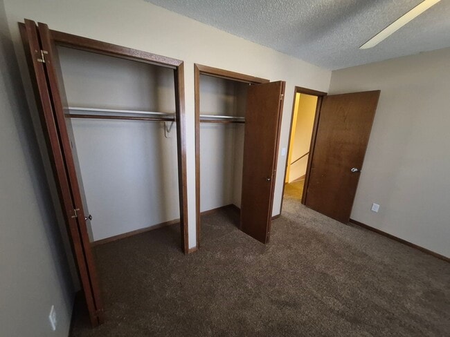 Building Photo - 1761-1763 E Lacona Avenue