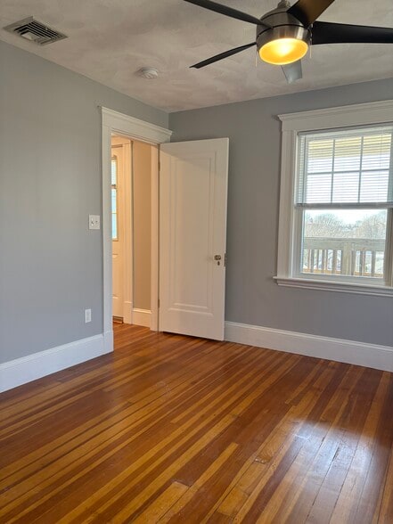 Building Photo - 12 Madison Ave