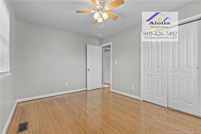 Building Photo - 1829 Spruce St