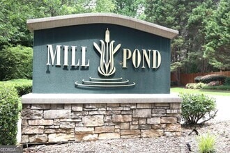 Building Photo - 308 Mill Pond Ct SE