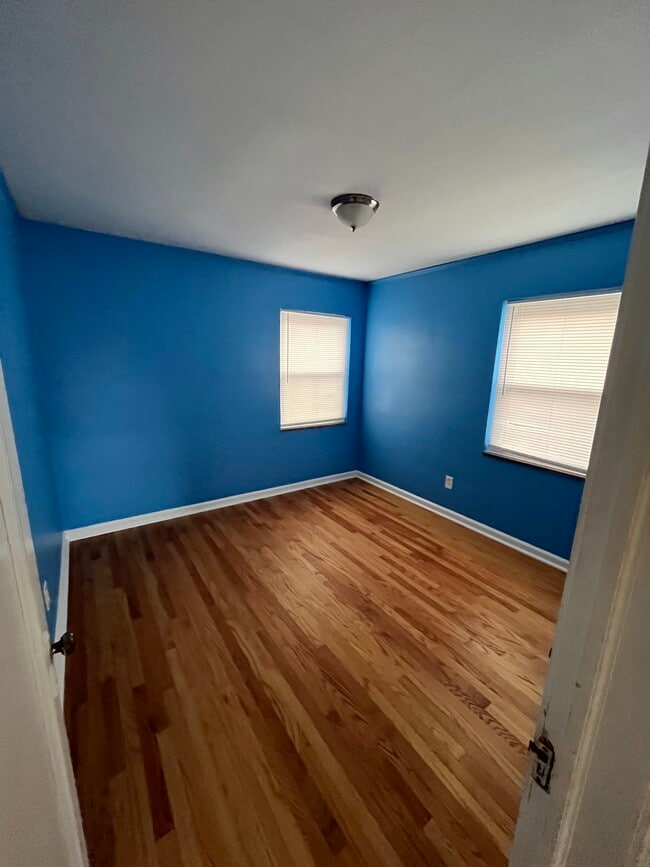 Building Photo - 152 Perry Pl