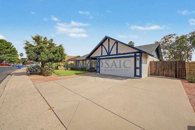 Building Photo - 4837 E Encanto St