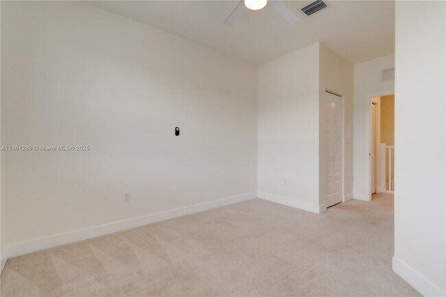 Building Photo - 15826 NW 91st Ct