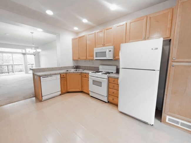 Building Photo - 15467 Brianne Ct
