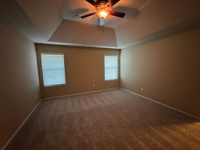 Building Photo - Bixby 3 car garage, great lot!