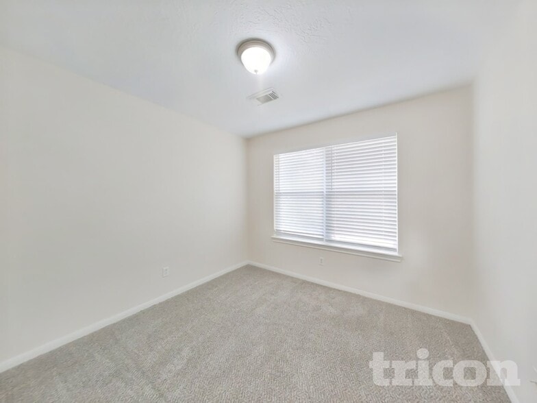 Building Photo - 2906 Crescent Bend Rd