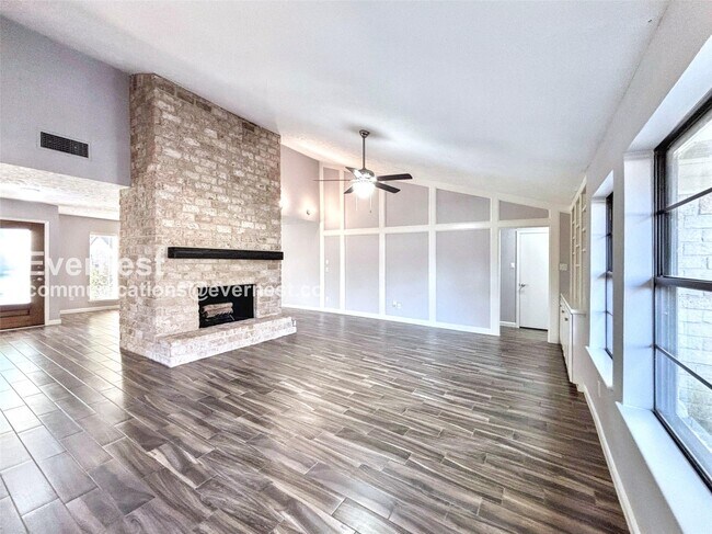 Building Photo - 21418 Park Brook Dr