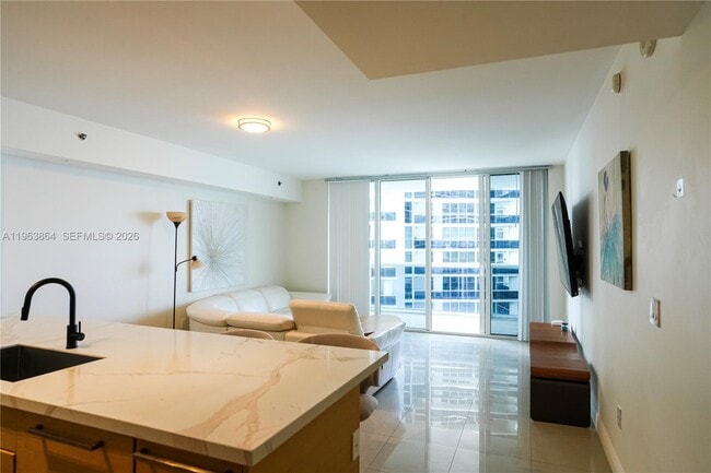 Building Photo - 1830 S Ocean Dr